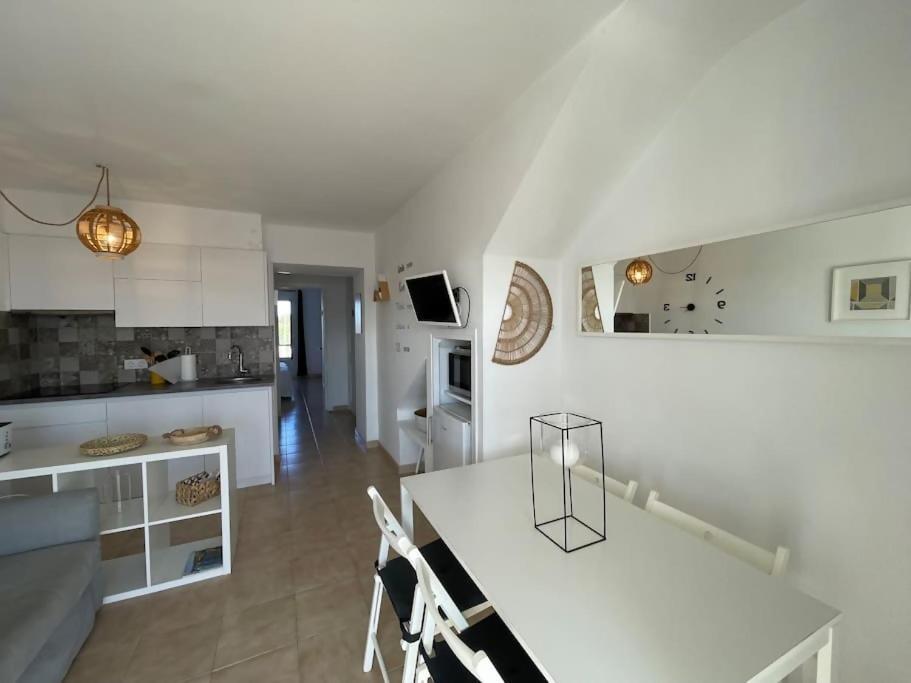 Algaiarens Apto Con Piscina Y Junto A La Playa Cala'N Blanes  Buitenkant foto
